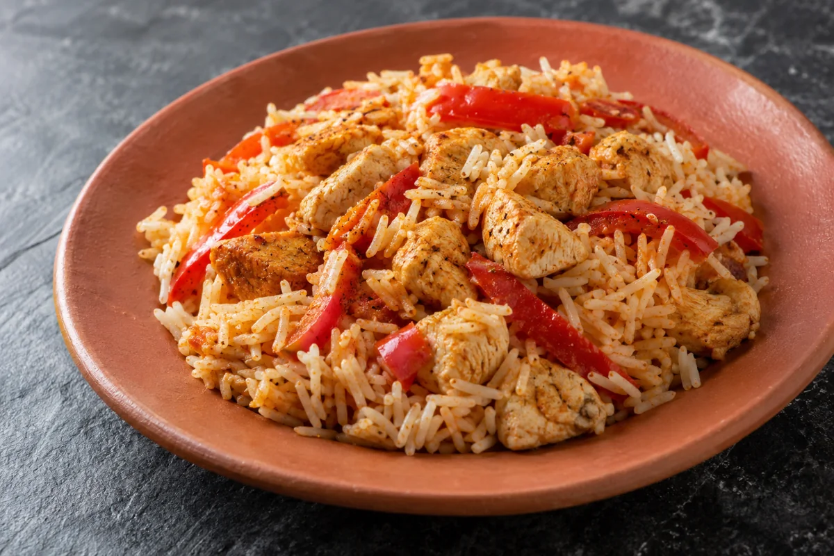 Riz au poulet et paprika